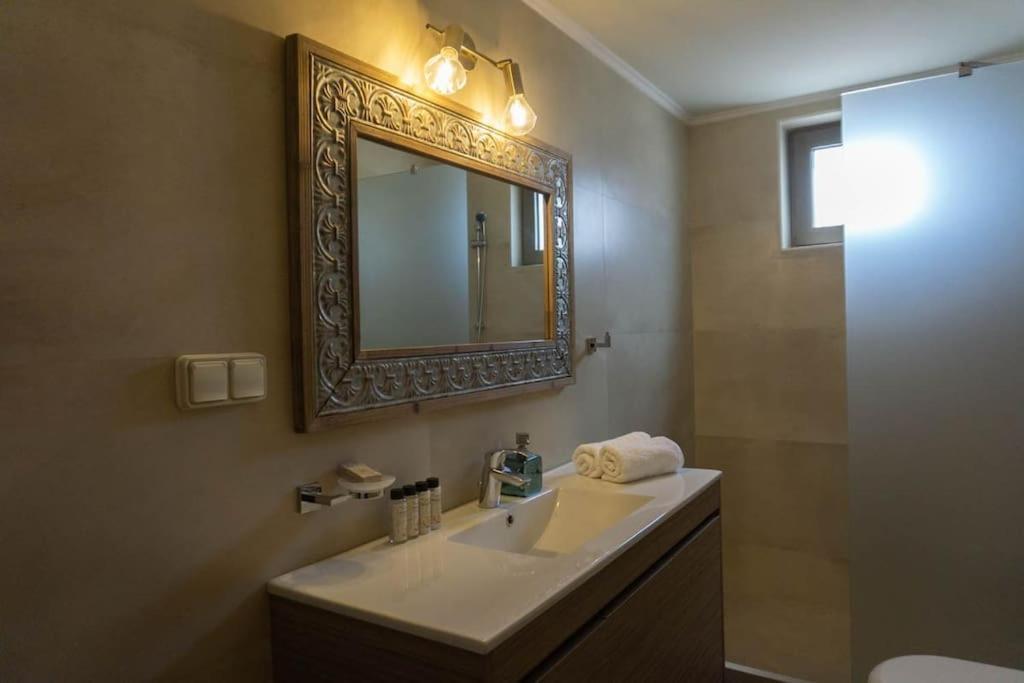 Casa Di Kapaka - New Villa In The Countryside Roupai 外观 照片